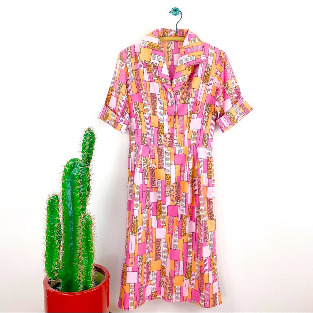 ❌SOLD❌VTG 60s Handmade Novelty Print House Dress - Picture 2 of 11